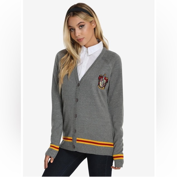 Harry Potter Sweaters - Harry Potter Gryffindor Sweater - Size Medium